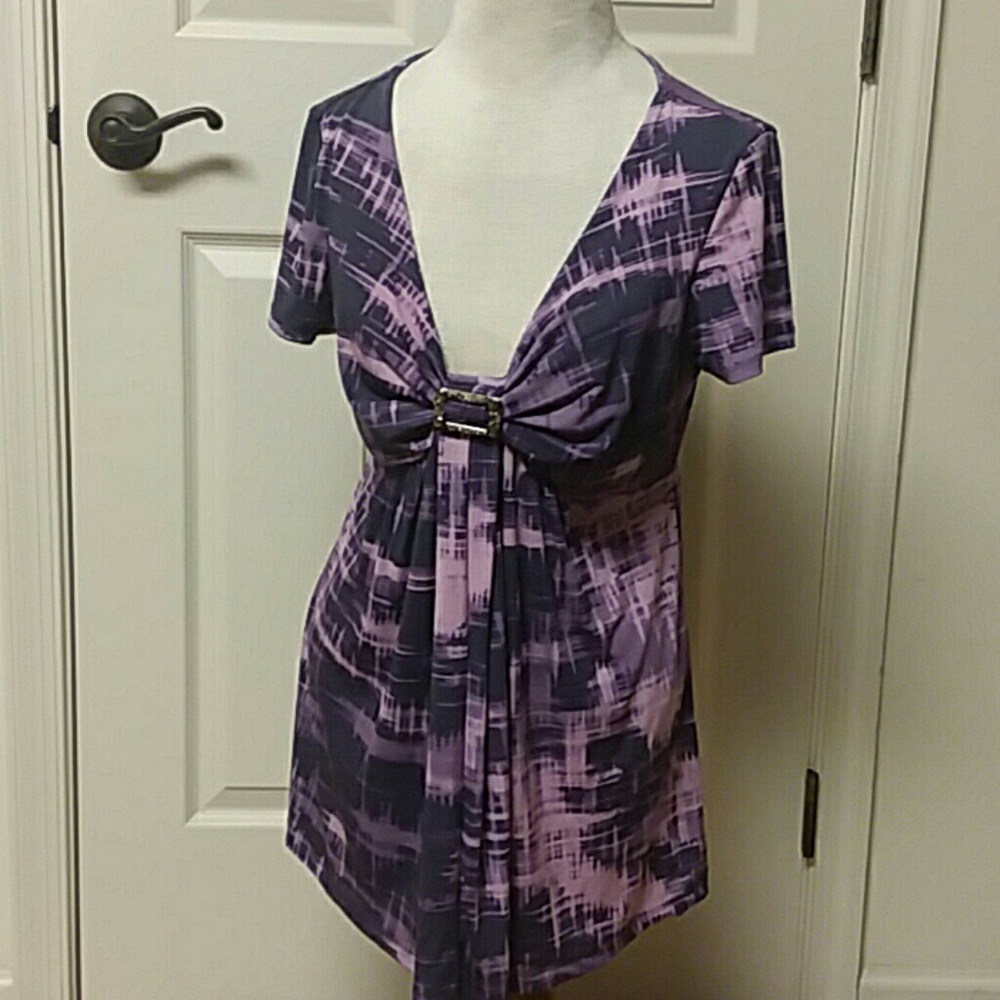 Daisy Fuentes Moda never worn size medium shirt